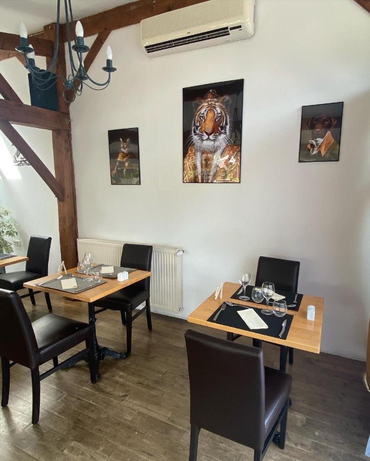 Logis Hotel Le Cygne Le Bugue Exterior photo