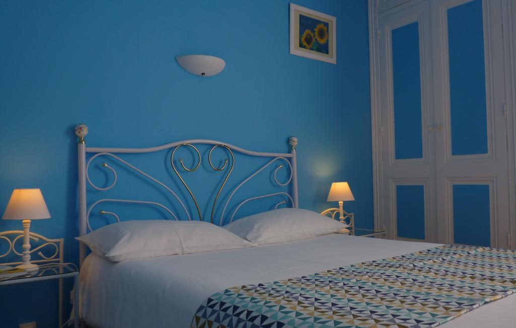 Logis Hotel Le Cygne Le Bugue Exterior photo