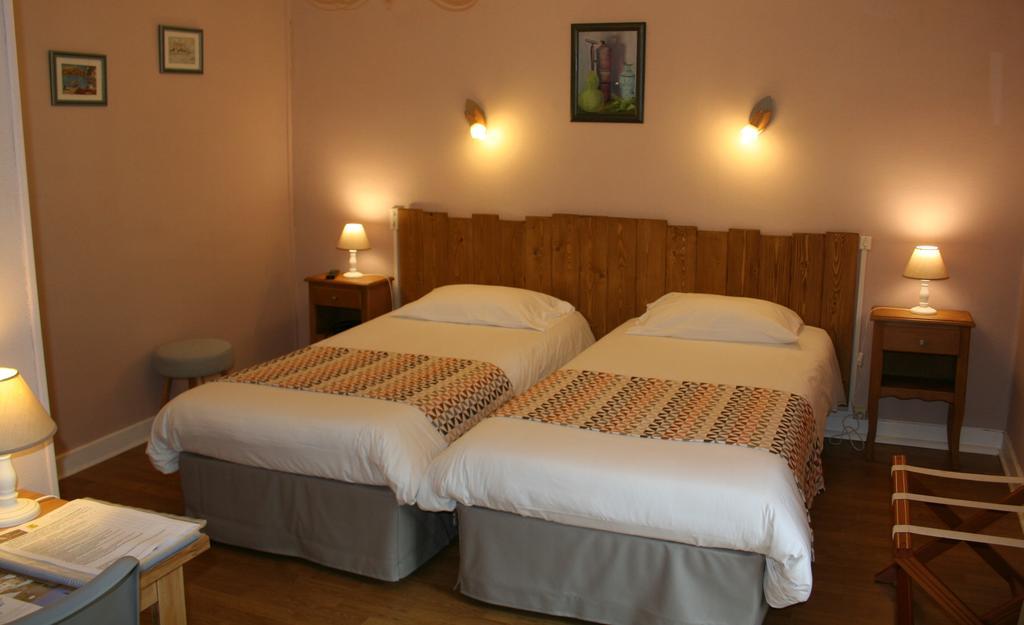 Logis Hotel Le Cygne Le Bugue Exterior photo